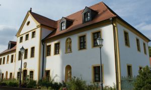In Rosenthal befindet sich eine Marien-Wallfahrtsstätte, die bis 2007 von Zisterziensern betreut wurde.