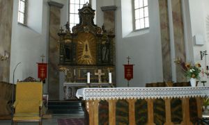 In Rosenthal befindet sich eine Marien-Wallfahrtsstätte, die bis 2007 von Zisterziensern betreut wurde.